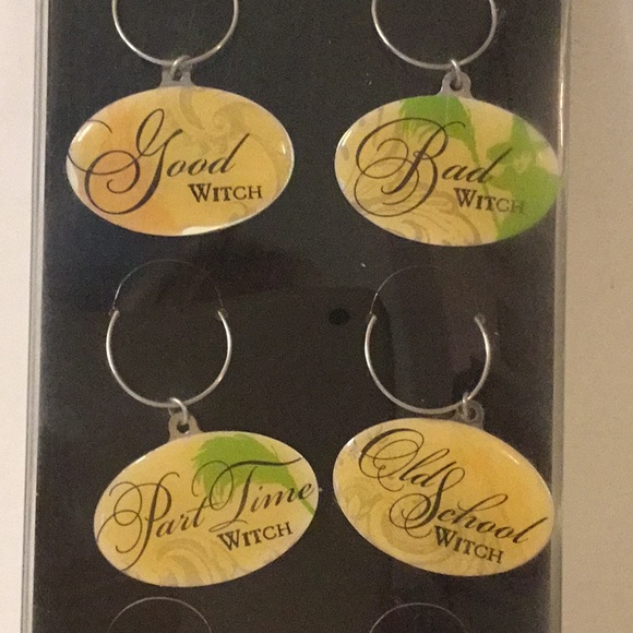 Hallmark Wizard of Oz coasters and Wine Charms - Picture 7 of 7